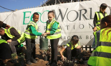 EcoWorld London encourages local school children to get green-fingered at Verdo-Kew Bridge